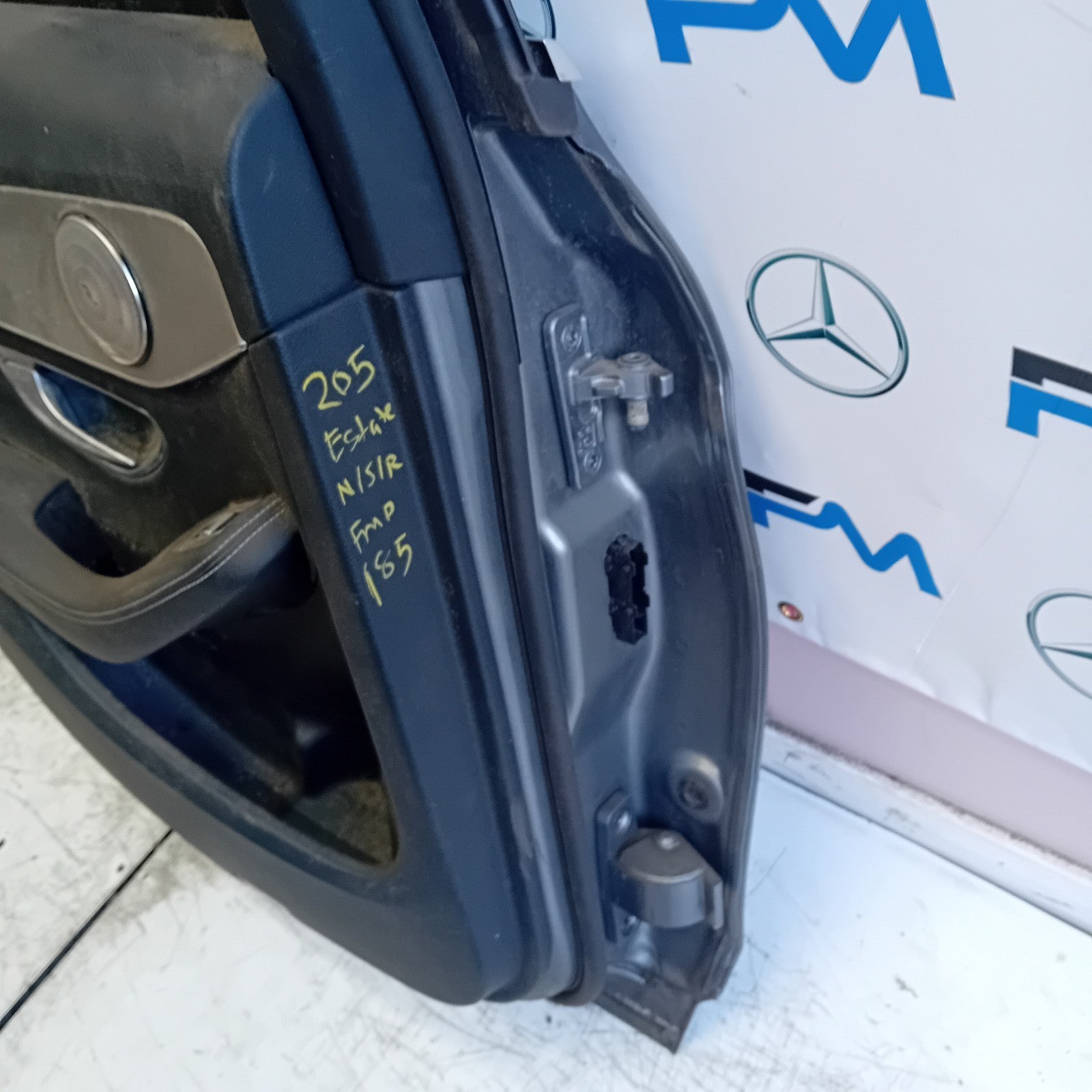 MERDEDES C-CLASS EST W205 PASSENGER REAR DOOR NSR GREY 2014 ON COMPLETE FMD185