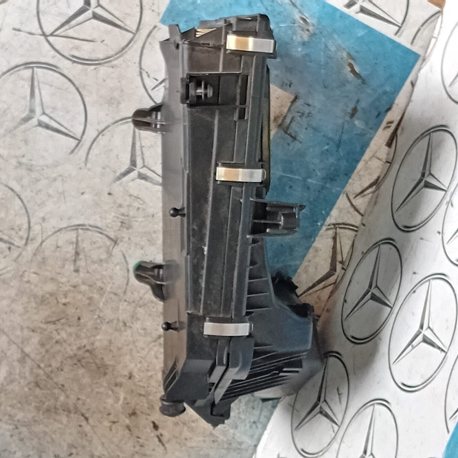 MERCEDES E CLASS W213 2017 2.0 DIESEL AIR FILTER BOX HOUSING A6540900001