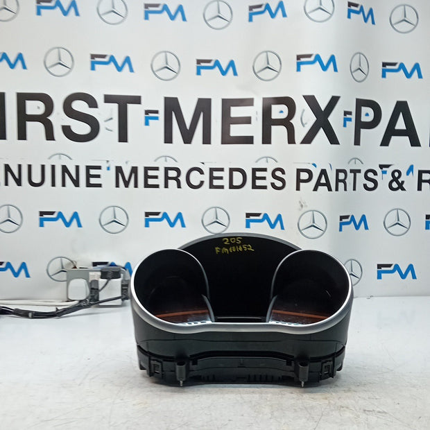 MERCEDES C-CLASS W205 SPEEDOMETER INSTRUMENT CLUSTER  A2059007033 FM001652