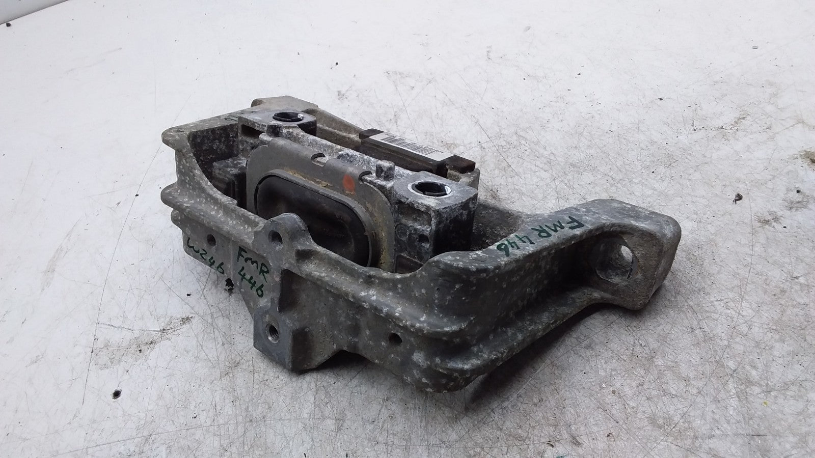 MERCEDES BENZ B-CLS W246 ENGINE MOUNT RIGHT SIDE DIESEL A2462401817 FMR446