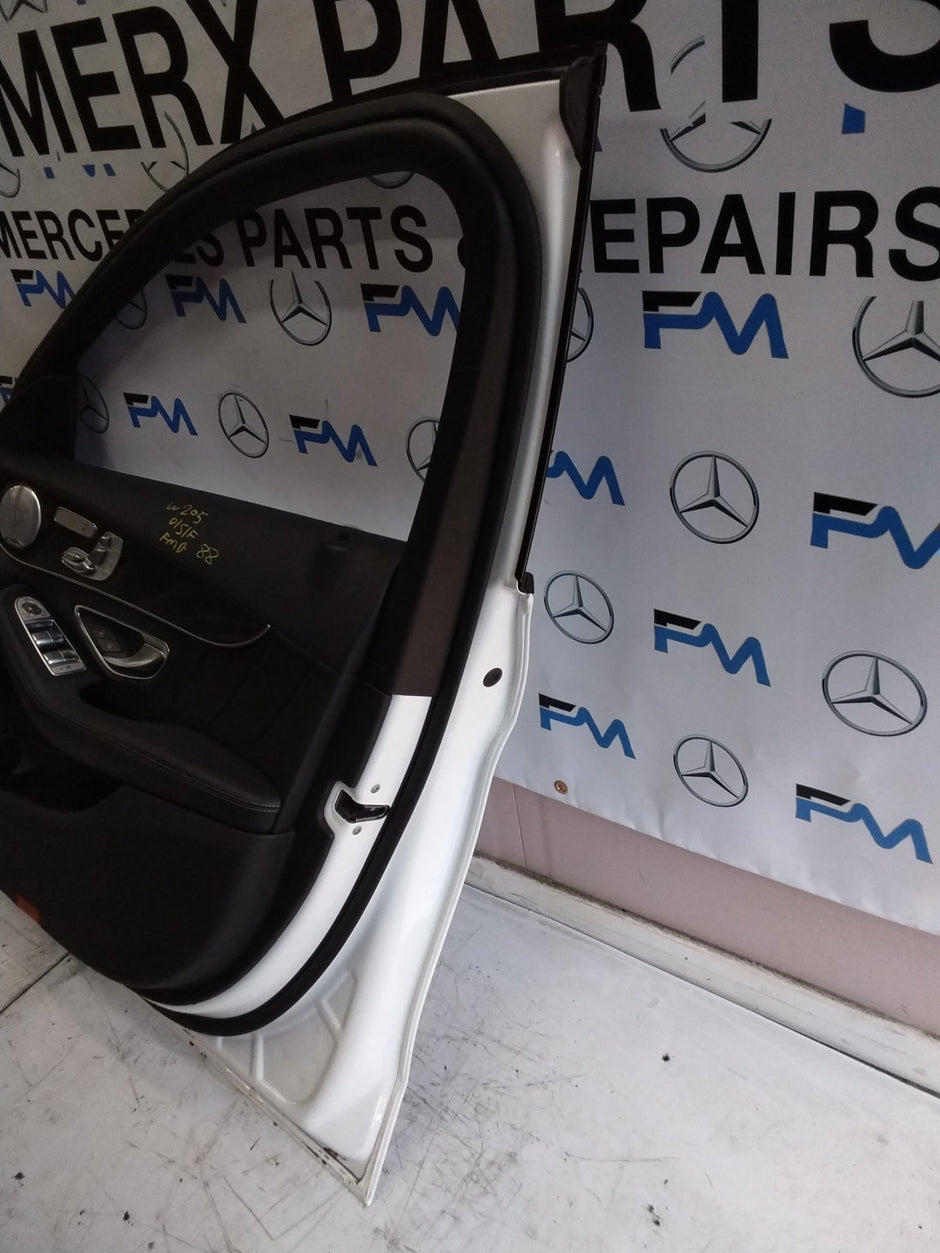 MERCEDES BENZ C-CLASS W205 DRIVER SIDE FRONT DOOR O/S/F COMPLETE WHITE  FMD88