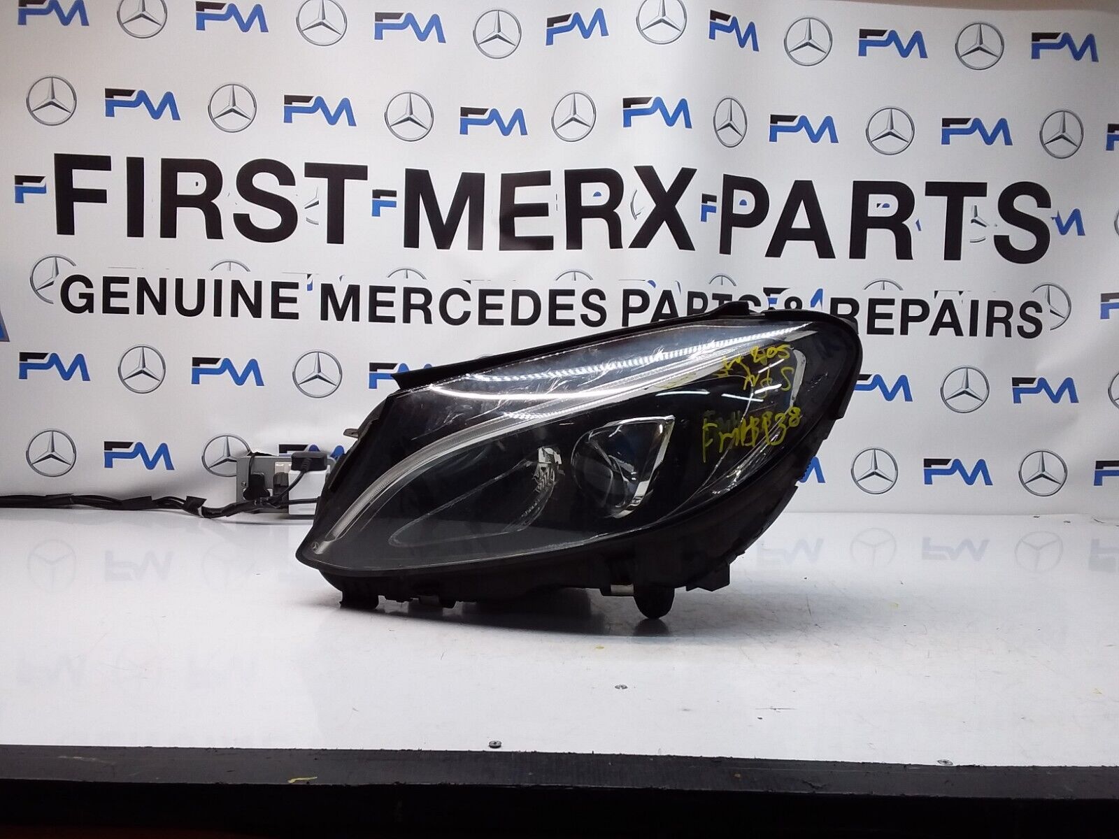 2014 MERCEDES C-CLASS W205 HEADLIGHT PASSENGER NS A1698201361 FMH138