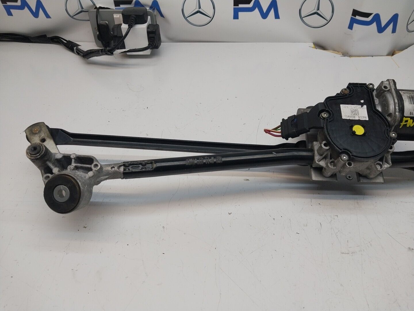 MERCEDES-BENZ A CLA GLA 2015-2018 Wiper Motor Front & Linkage A1769061900FM00230