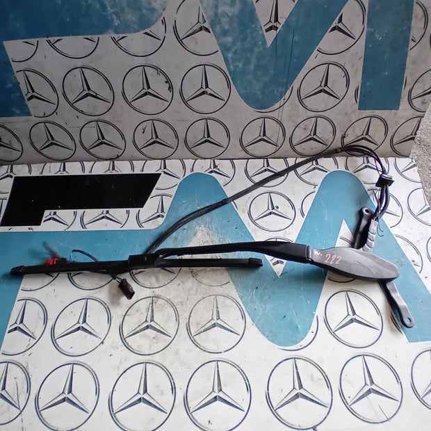 MERCEDES E CLASS E400 C238 AMG COUPE 2016-2020 DRIVER SIDE FRONT WIPER ARM