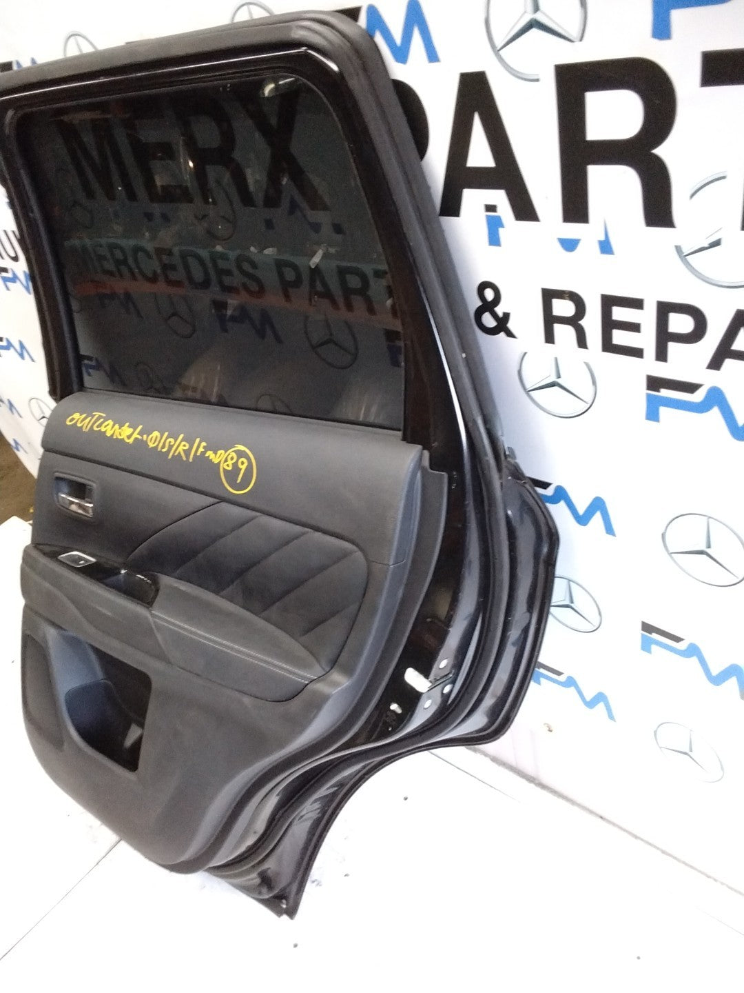 MITSUBISHI OUTLANDER DRIVER SIDE REAR DOOR O/S/R COMPLETE BLACK FMD89