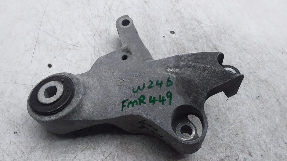 MERCEDES BENZ A-CLS W176 ENGINE MOUNTING BRACKET A2462401809 FMR449