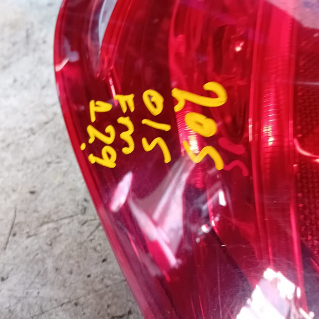 MERCEDES BENZ C-CLASS W205 SALOON REAR DRIVER SIDE ( OFF SIDE ) TAIL LIGHT