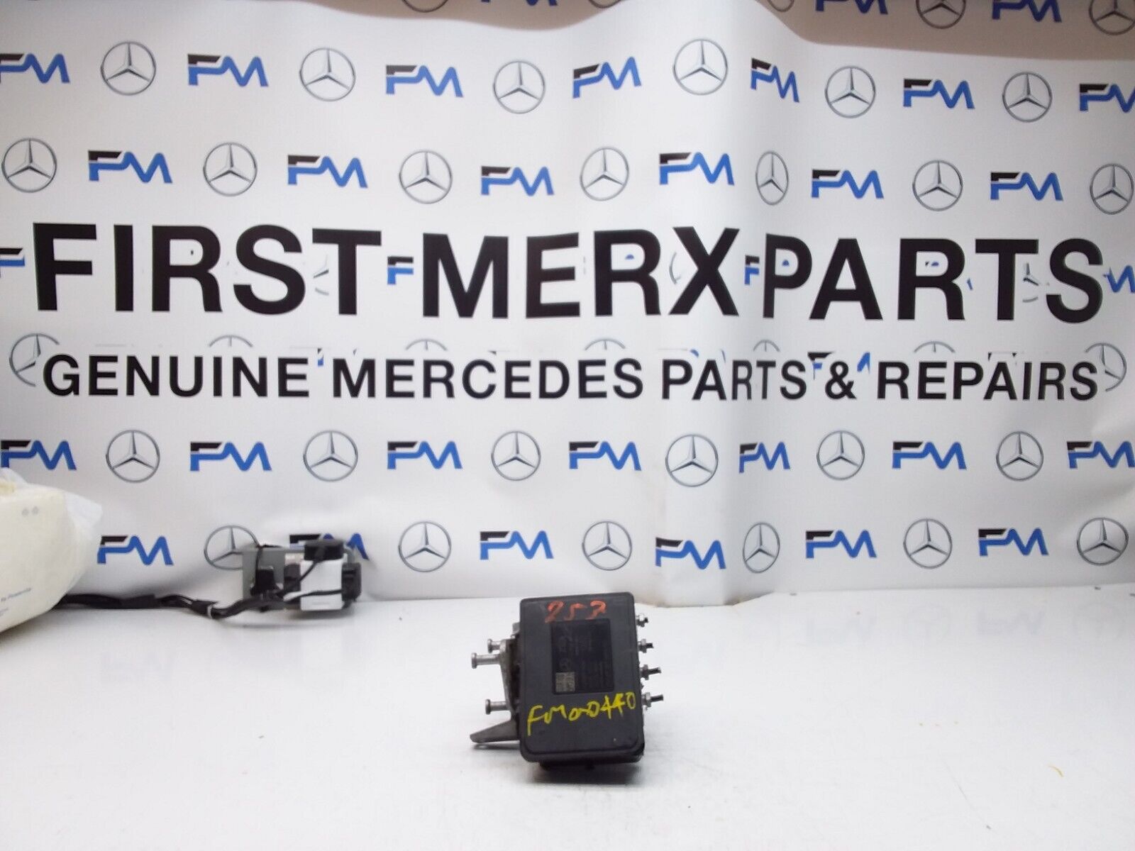 MERCEDES C-CLASS W205 ABS PUMP MODULE CONTROL UNIT A2539011400 FM00440