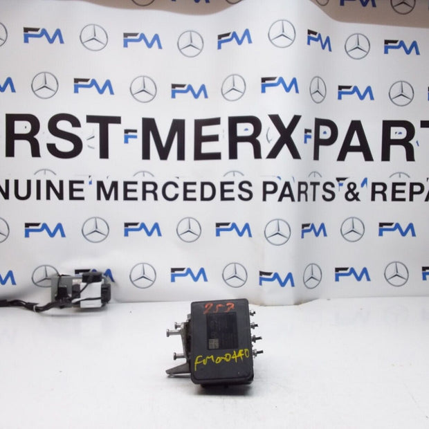 MERCEDES C-CLASS W205 ABS PUMP MODULE CONTROL UNIT A2539011400 FM00440