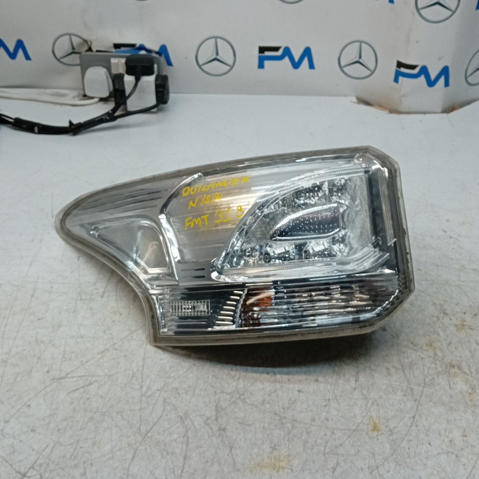 MITSUBISHI OUTLANDER MK3 PASSENGER REAR OUTER TAIL LIGHT NSR 2014 FMT318