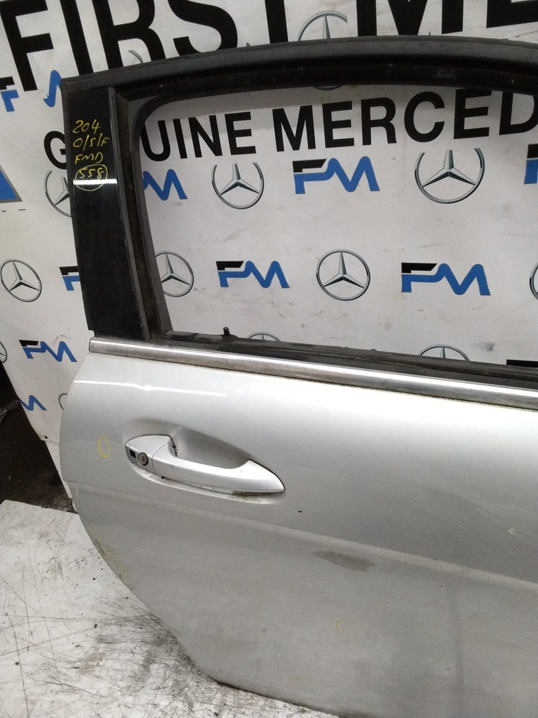 MERCEDES C-CLASS W204 SLN DRIVER FRONT DOOR OSF SILVER 2008-14 COMPLETE FMD558