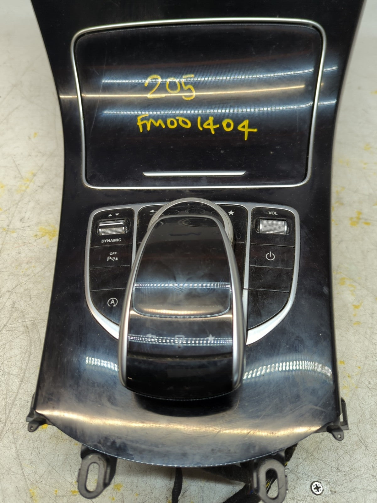  MERCEDES E-CLASS W205 CENTRE CONSOLE + 3 AIR VENT A2054402032 FM001404