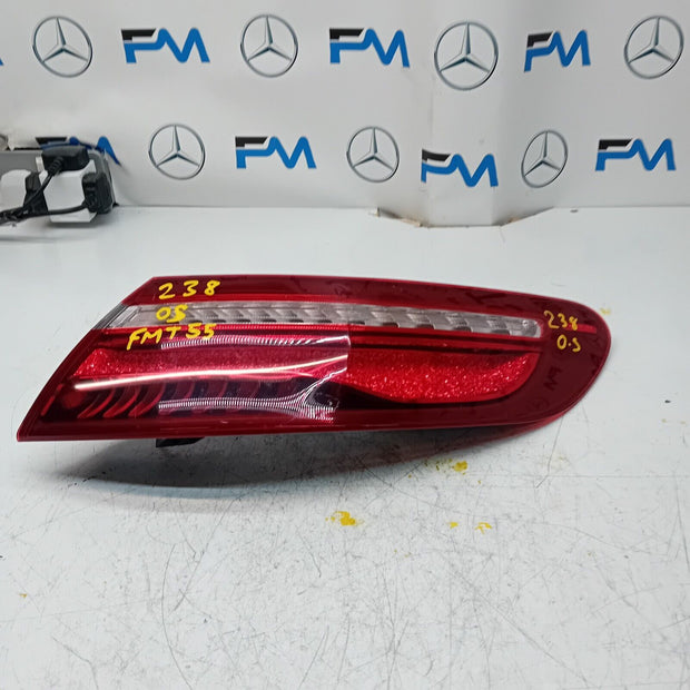 MERCEDES E-CLASS W238 2017 REAR DRIVER O/S TAIL LIGHT A2389062101 FMT55