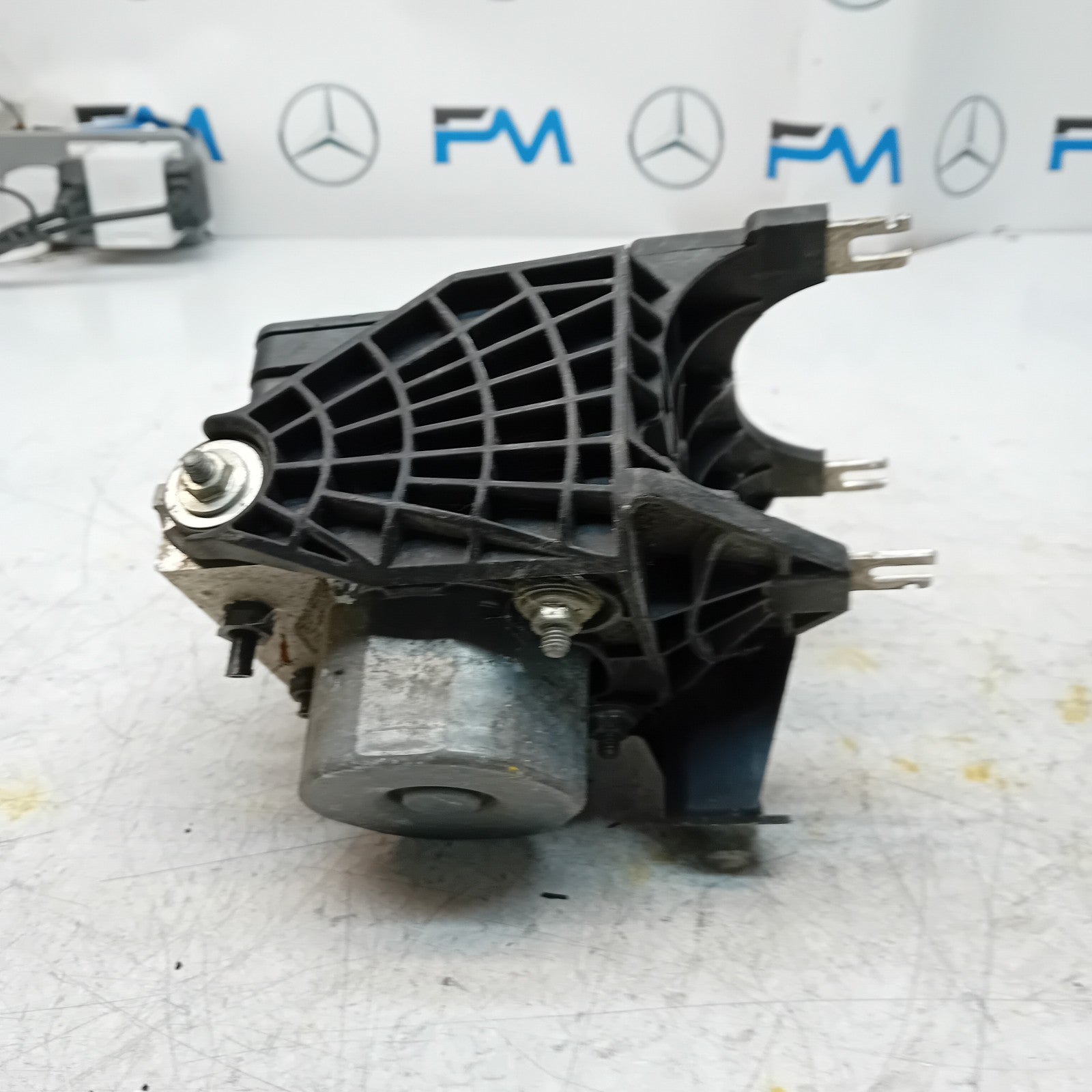 MERCEDES BENZ B-CLASS W246 ABS PUMP CONTROL MODULE UNIT A0084317512 FM001459