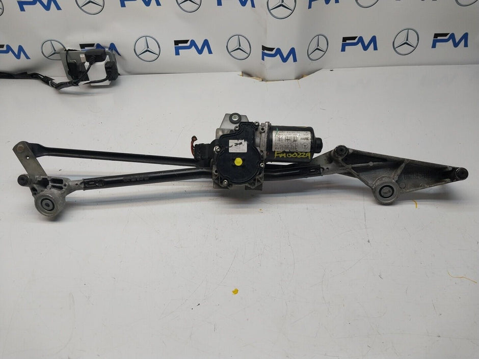 MERCEDES-BENZ A CLA GLA 2015-2018 Wiper Motor Front & Linkage A1769061900FM00229