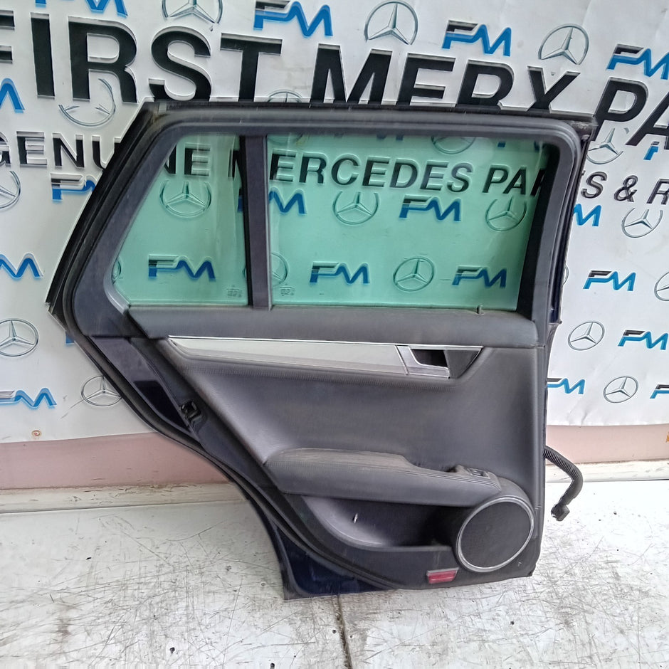 MERCEDES C-CLASS W204 PASSENGER REAR DOOR NSR BLUE 2008-14 COMPLETE FMD233