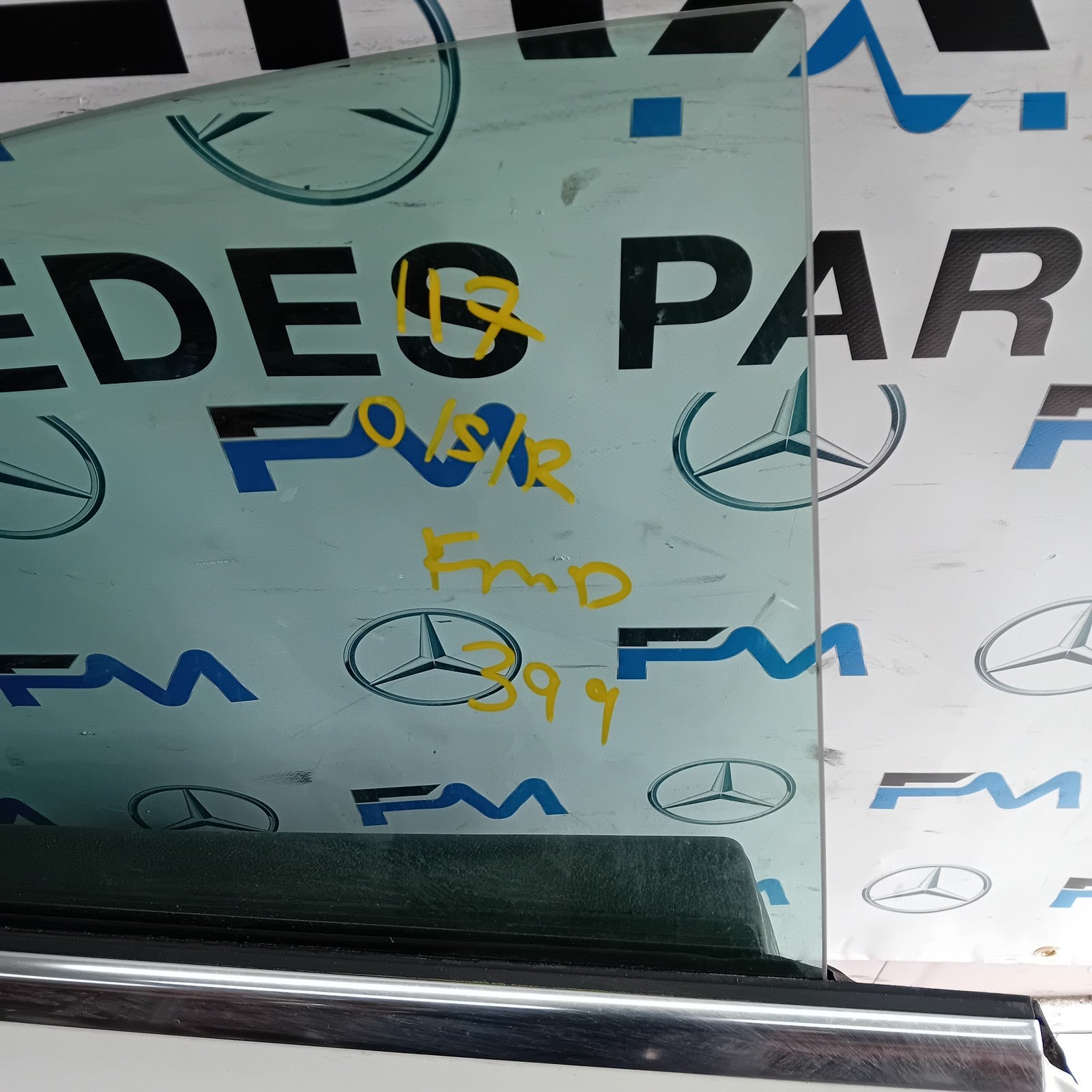 MEECEDS BENZ CLA W117 DRIVER FRONT DOOR OSF WHITE  2013-19 COMPLETE FMD399