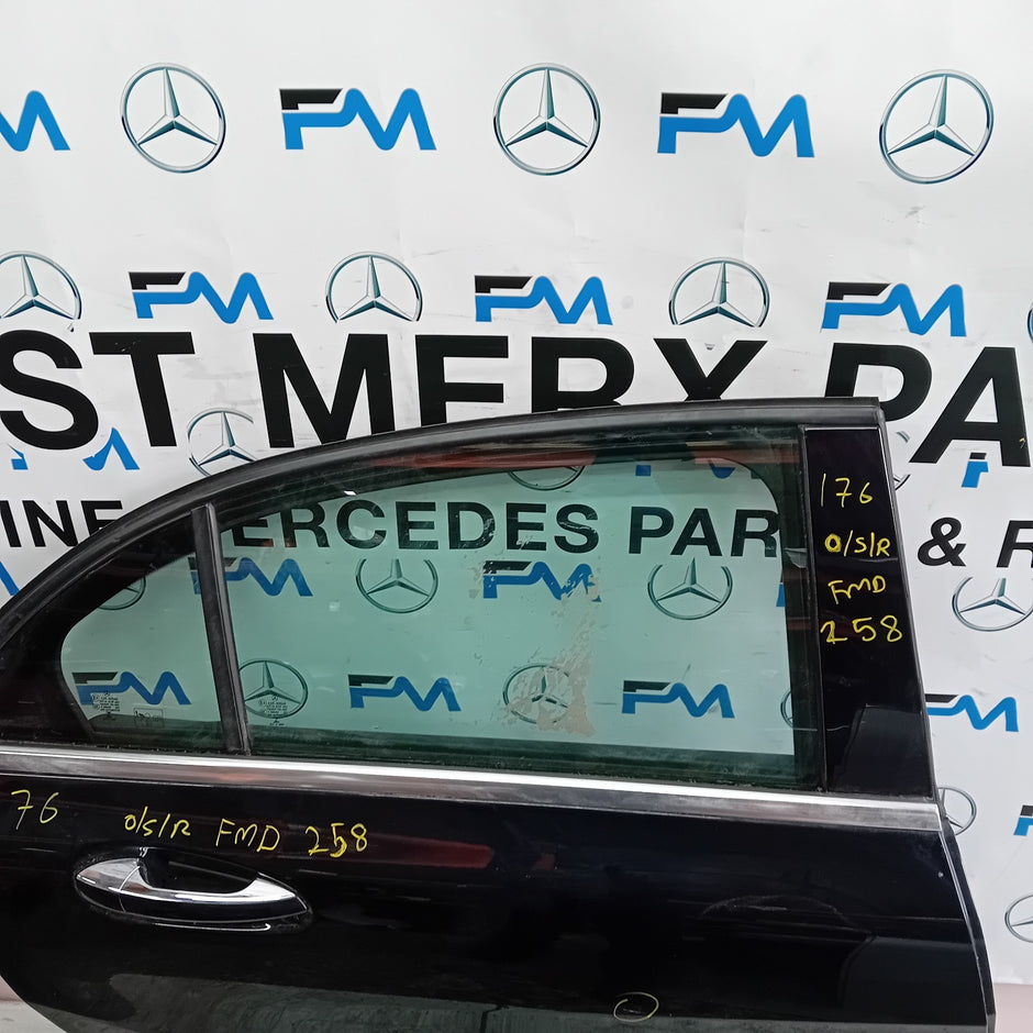 MERCEDES A-CLASS W176 SLN DRIVER REAR DOOR OSR BLACK 2012-18 COMPLETE FMD258