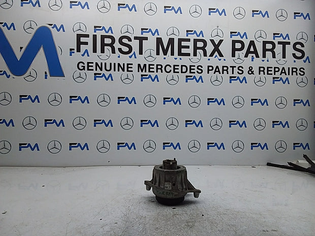 MERCEDES BENZ  C-CLASS W205  ENGINE MOUNT LEFT NS A2052406617 FMR329