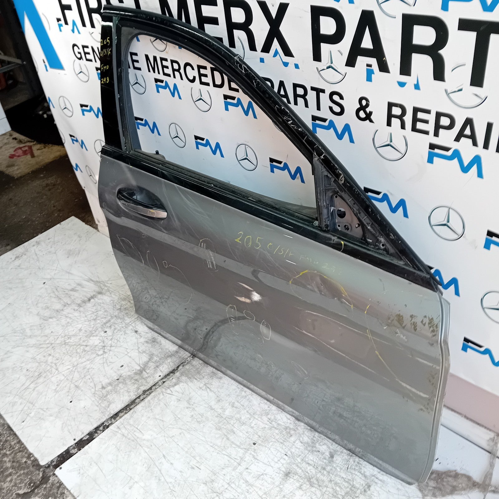 MERCEDES C-CLASS W205 DRIVER FRONT DOOR OSF SILVER 2014 ON COMPLETE FMD293