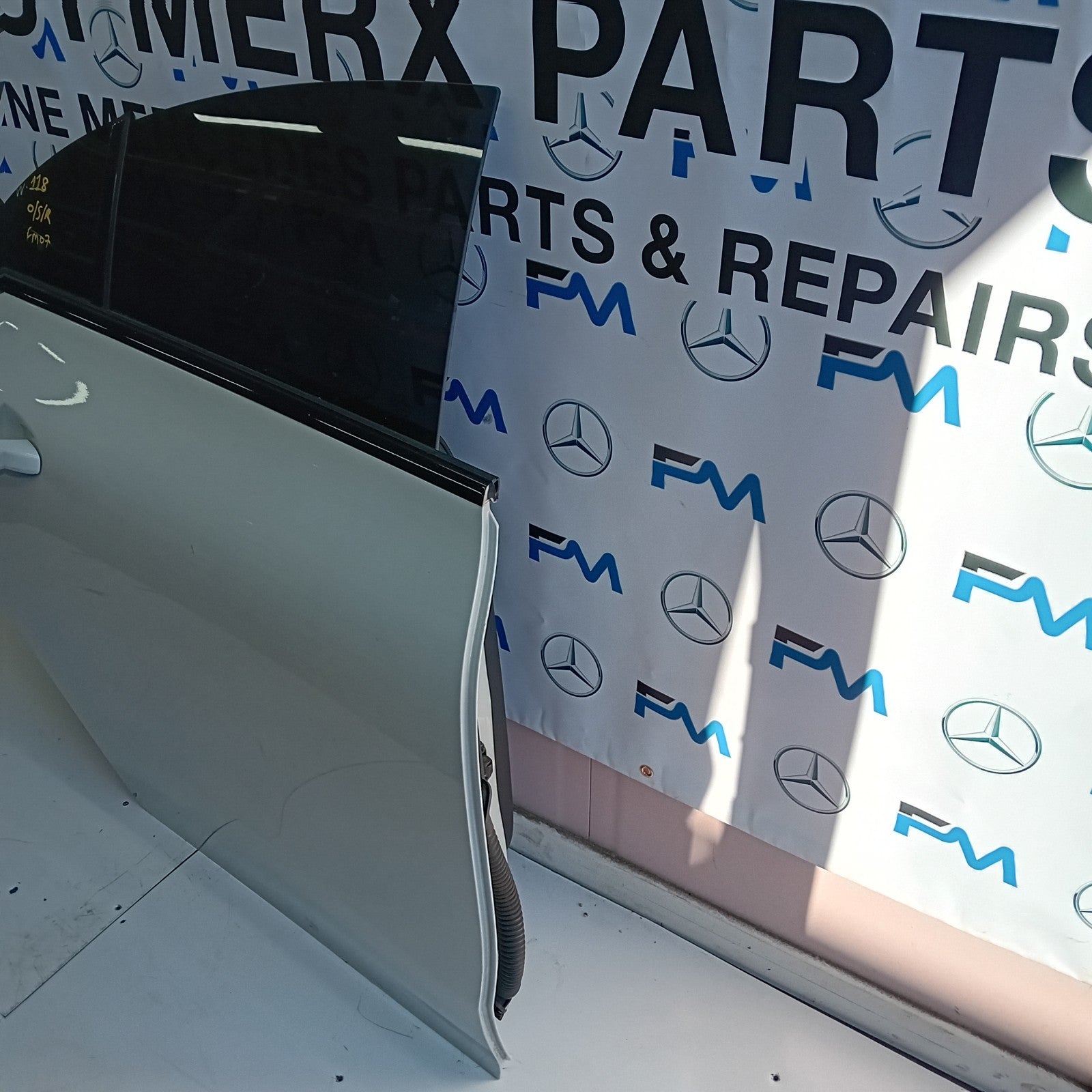 MERCEDES BENZ CLA-CLASS  W118 DRIVER SIDE FRONT DOOR ( OFF SIDE FRONT ) FM07