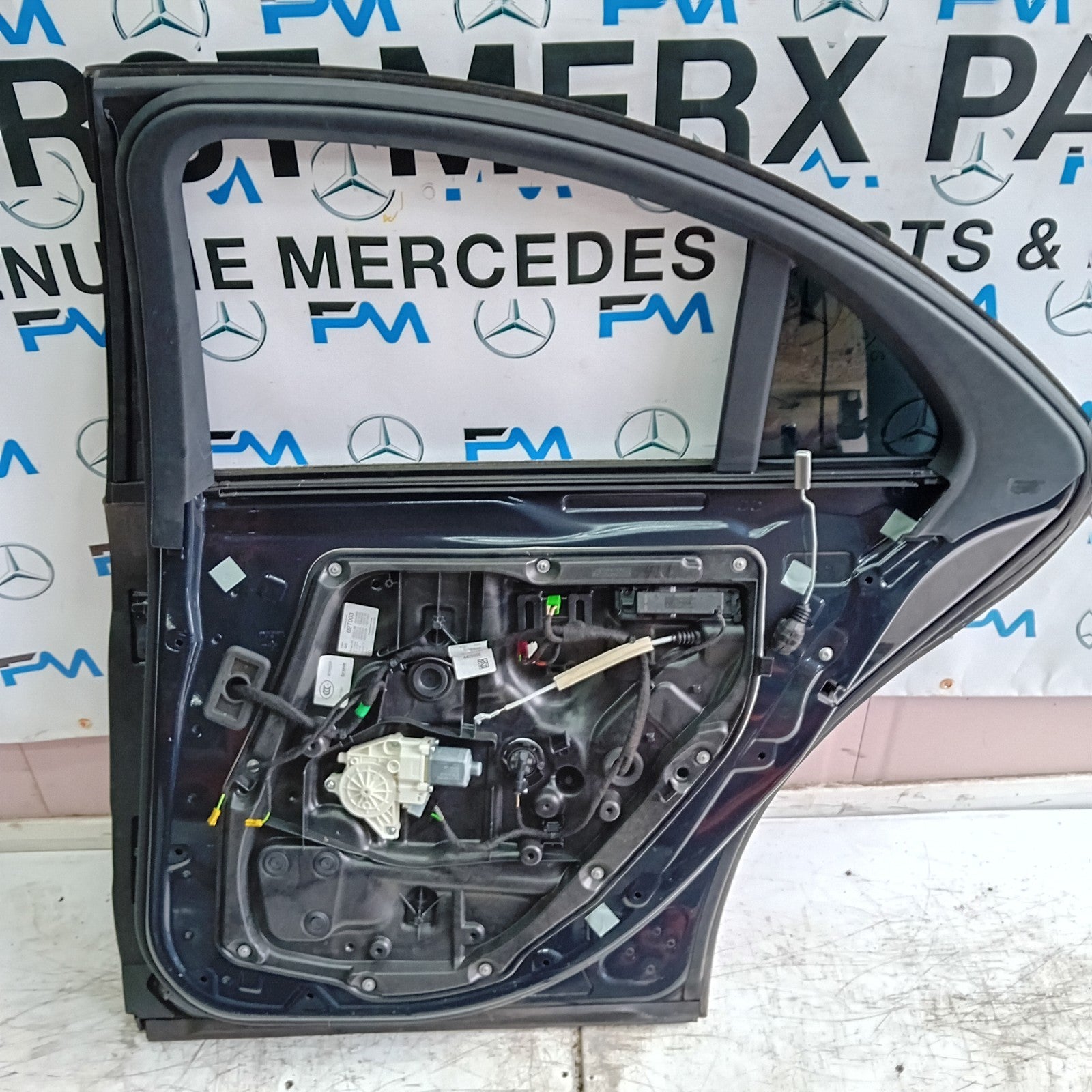 MERCEDES BENZ S-CLASS W222 SALOON DRIVER REAR DOOR OSR BLACK 2014 ON FMD214