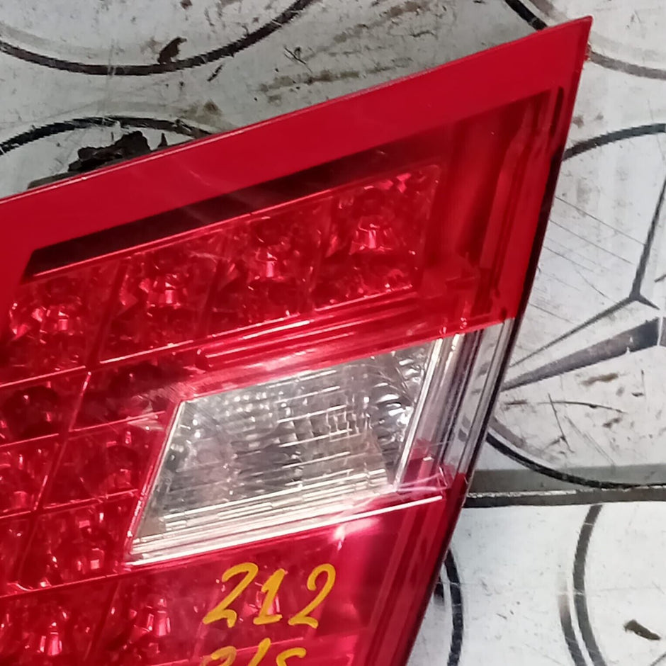 MERCEDES BENZ W212 E-CLASS SALOON INNER REAR DRIVER SIDE TAIL LIGHT