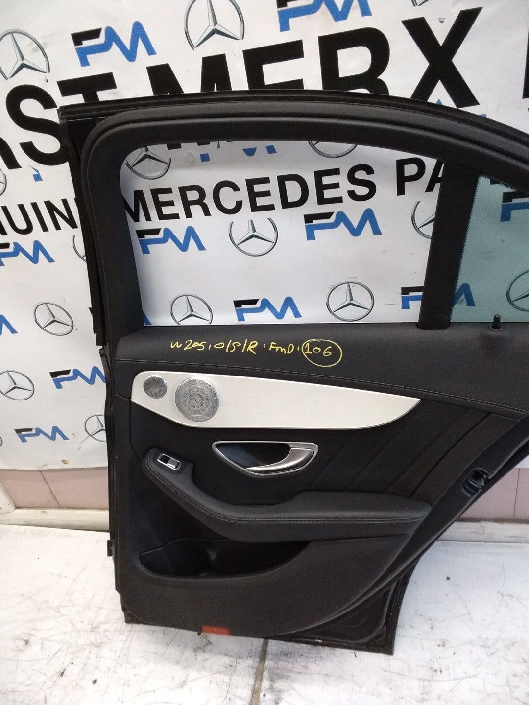 MERCEDES BENZ  C-CLASS W2O5 DRIVER SIDE REAR DOOR O/S/R COMPLETE GREY FMD106