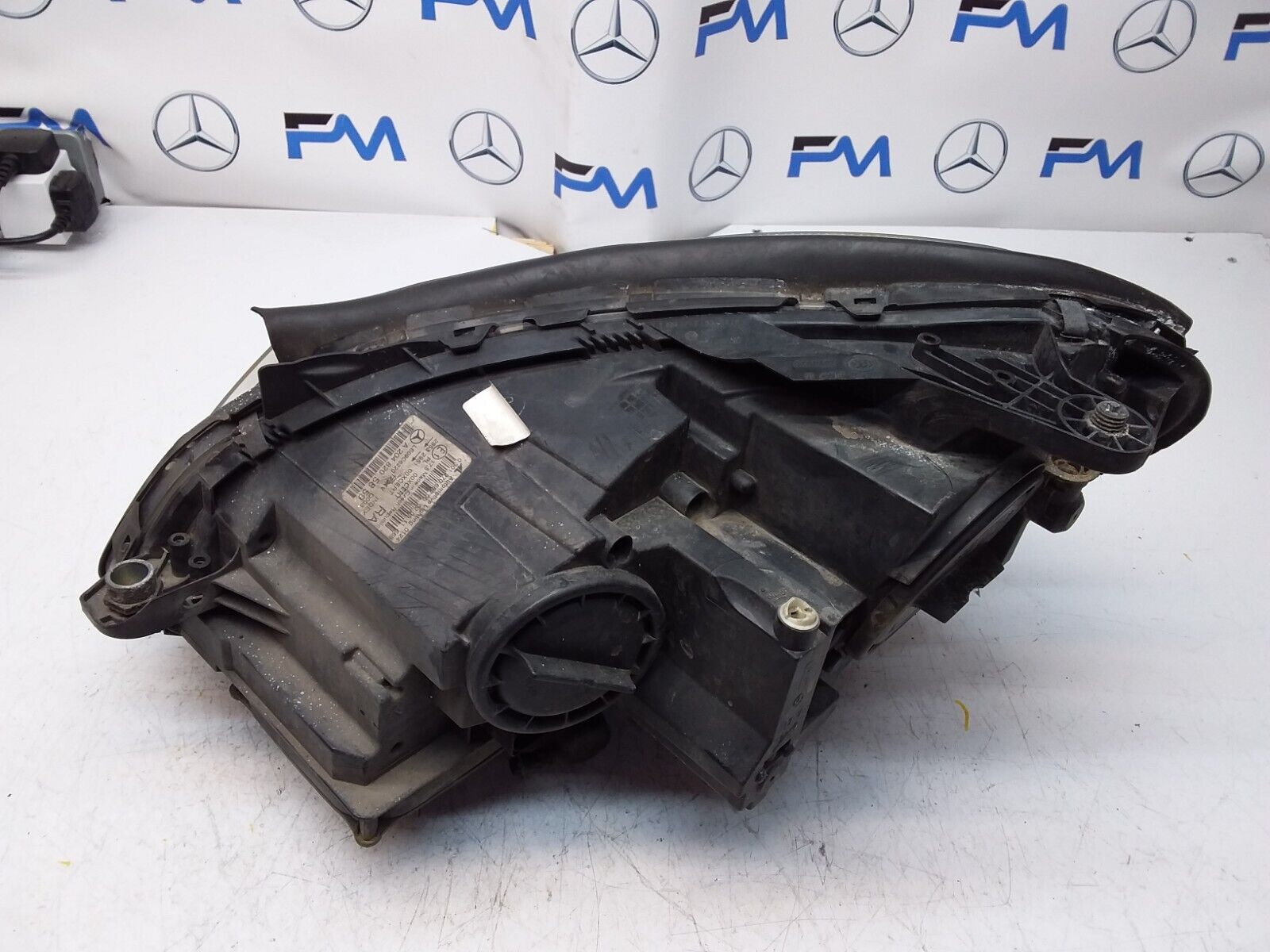 2011 MERCEDES C-CLASS W204 HEADLIGHT DRIVER OS A2048205859 FMH130 LED INTELLIGEN