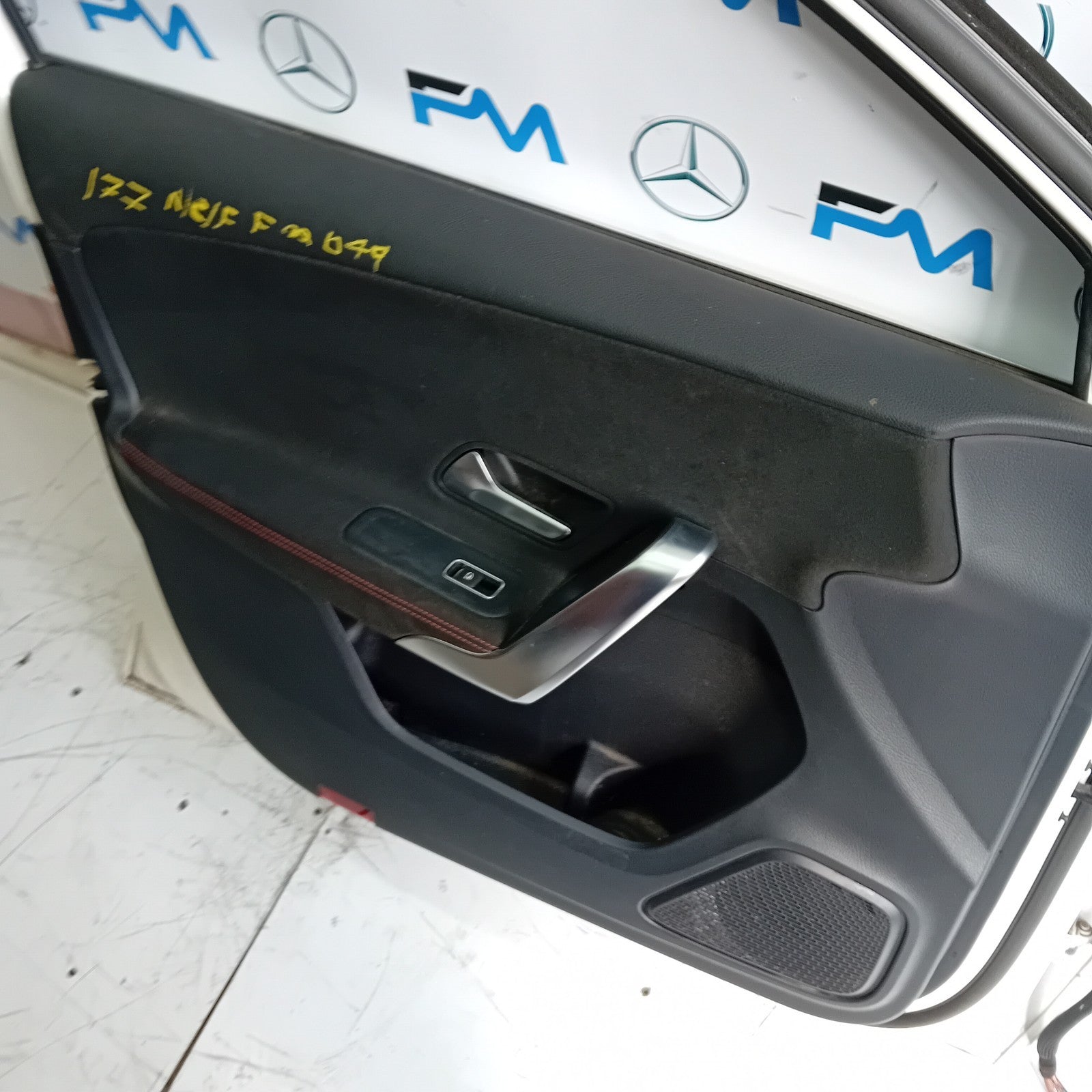 MERCEDES BENZ  A-CLASS W177 PASSENGER SIDE FRONT DOOR N/S/F COMPLETE WHITE FMD49