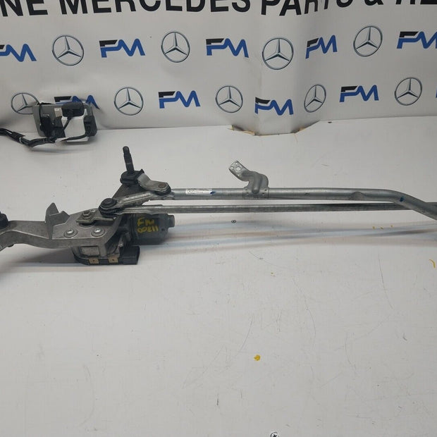 14-21 MERCEDES C CLASS WINDSCREEN WIPER MOTOR & LINKAGE FRONT A2058208202FM00211