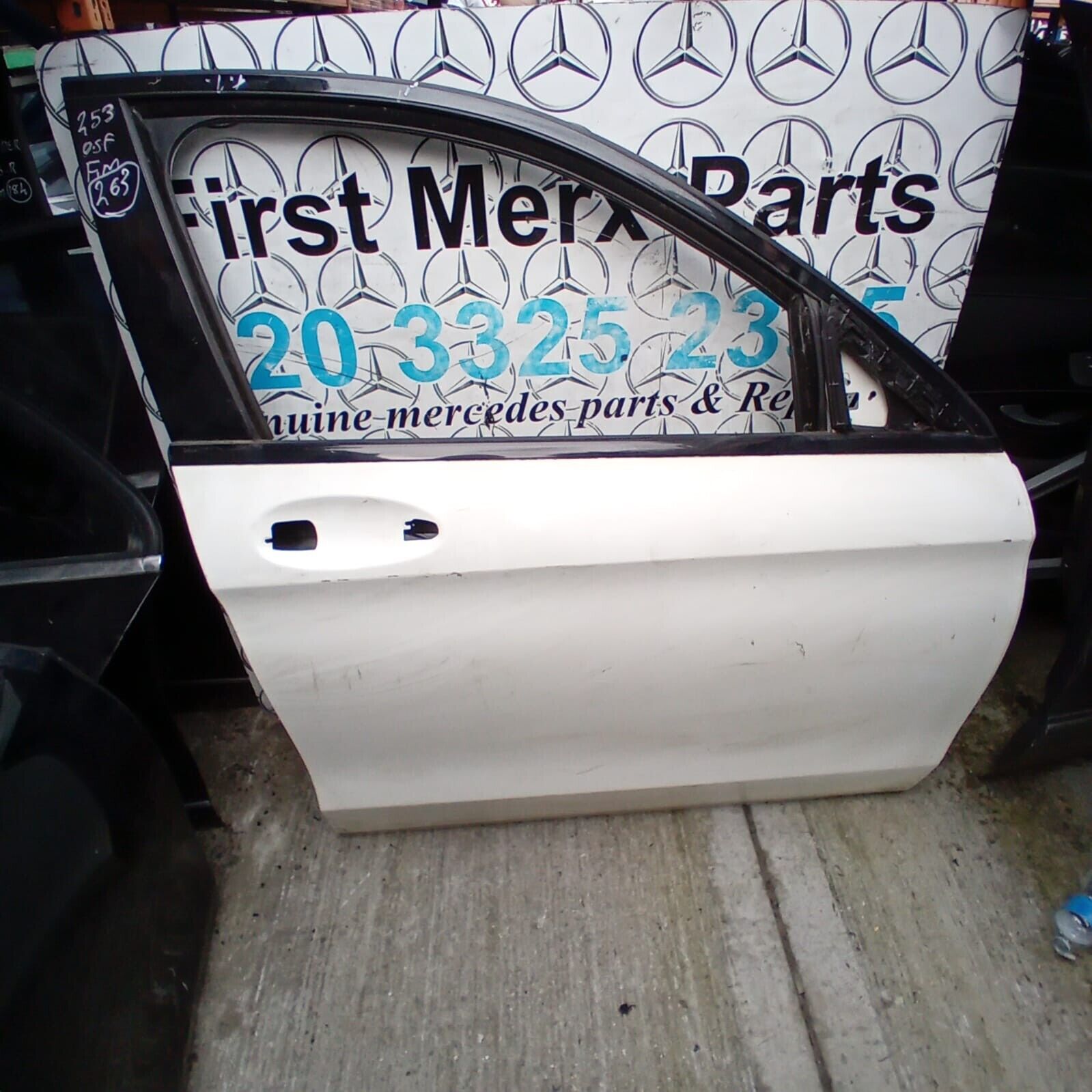 MERCEDES BENZ GLC W253 DRIVER SIDE FRONT DOOR ( OFF SIDE FRONT )