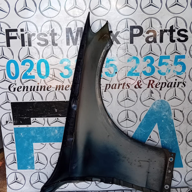 MERCEDES BENZ C-CLASS W205 2014–2021 PASSENGER SIDE ( NEAR SIDE ) WING