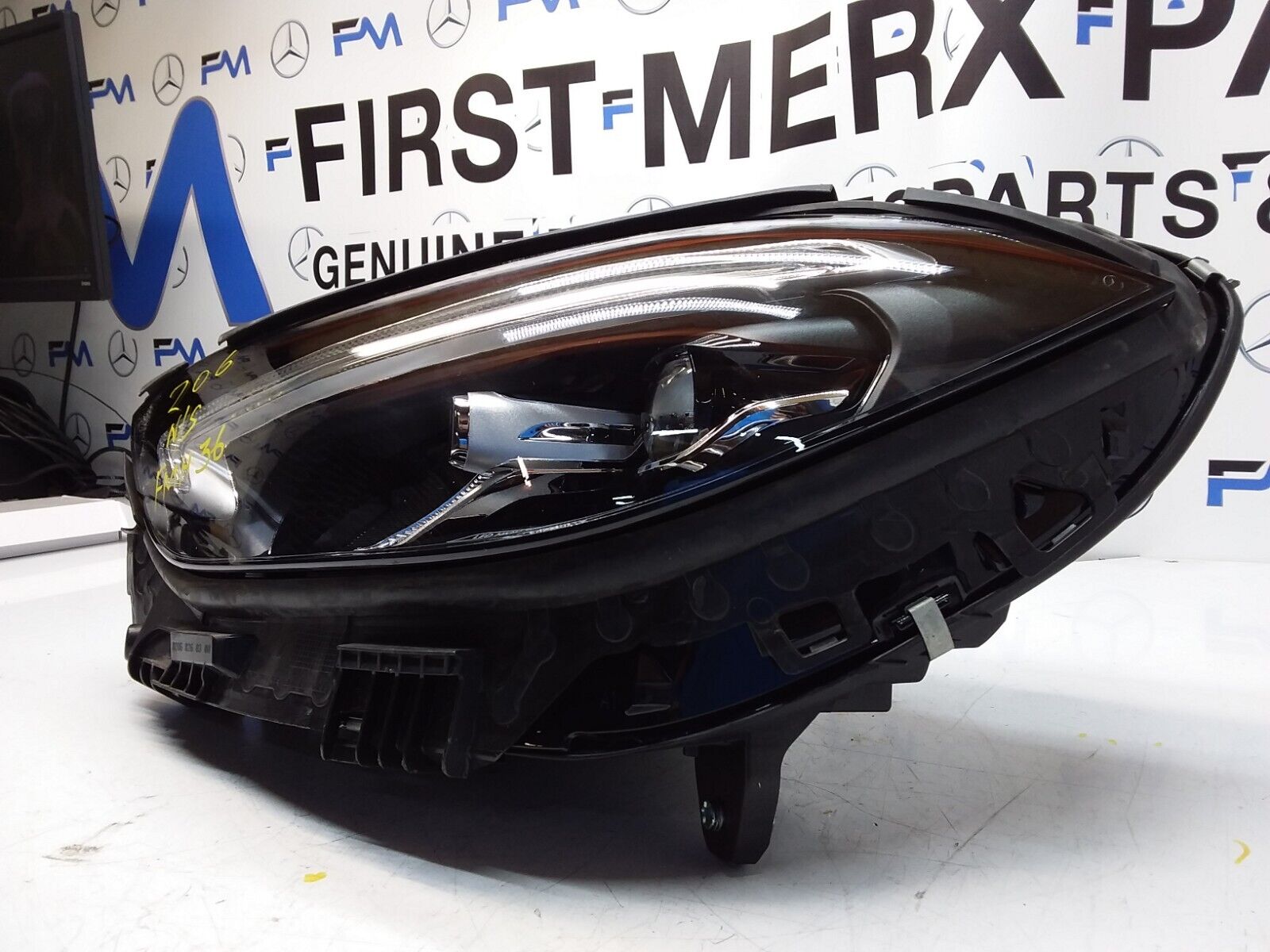 2020 MERCEDES C-CLASS W206 N/S Passenger Side Front Headlight A2069068704 FMH36
