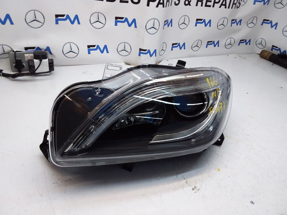MERCEDES-BENZ W166 GLE PASSENGER NS  HEADLIGHT A1668204256 FMH77 LED INTELLIGENT
