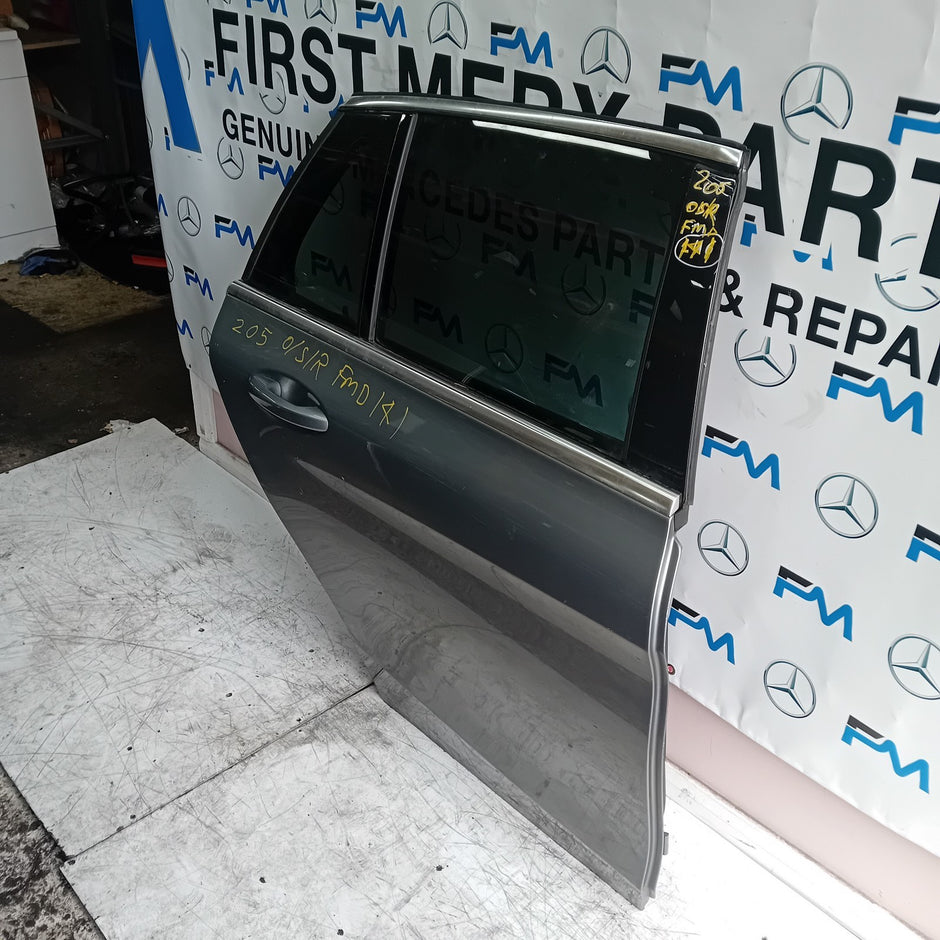 MERCEDES ESTATE C-CLASS W205 DRIVER REAR DOOR O/S/R GREY COMPLETE 2014-22 FMD141