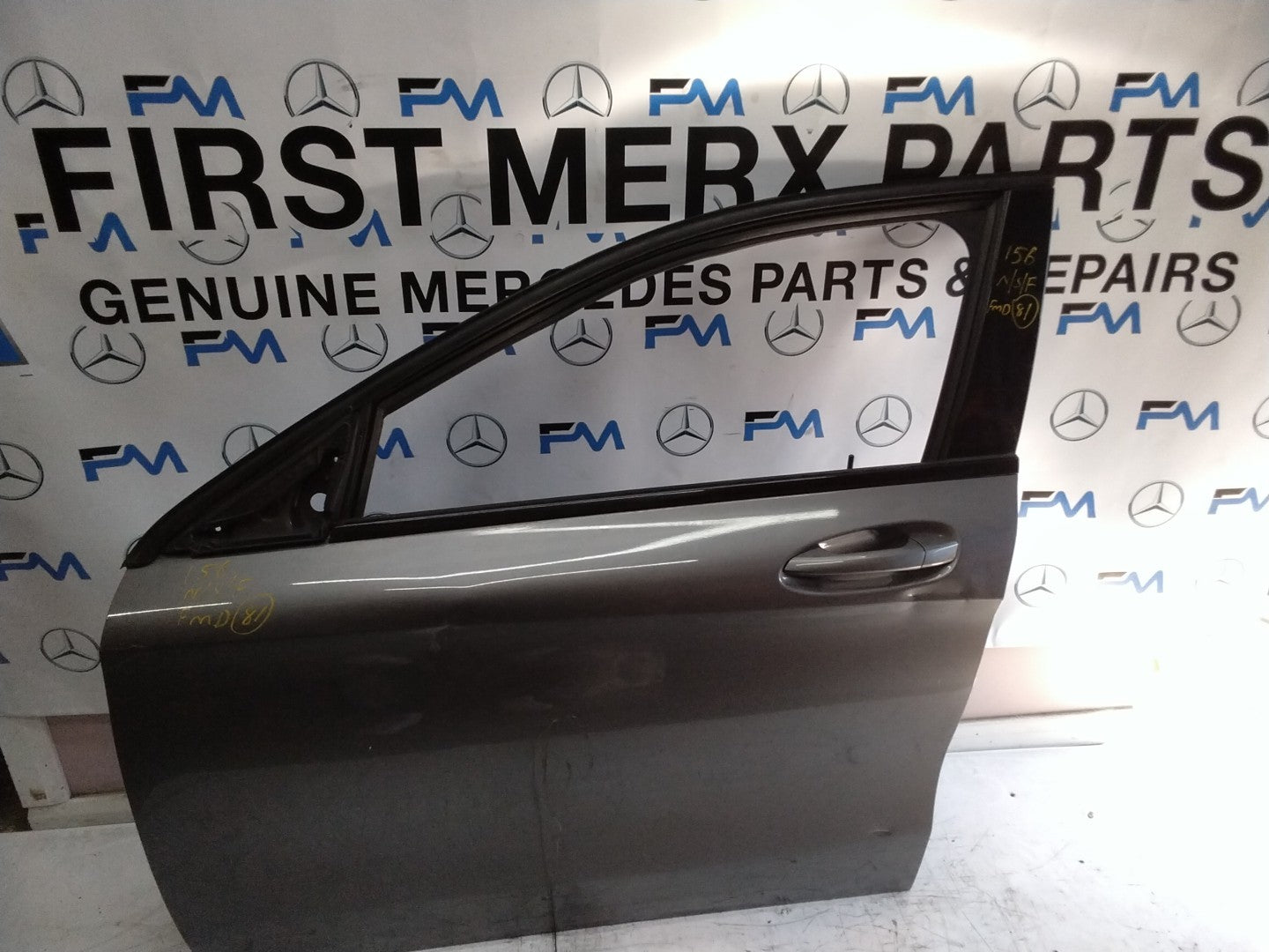 MERCEDES BENZ GLA W156 PASSENGER SIDE FRONT DOOR N/S/F GREY & BLUE FMD81