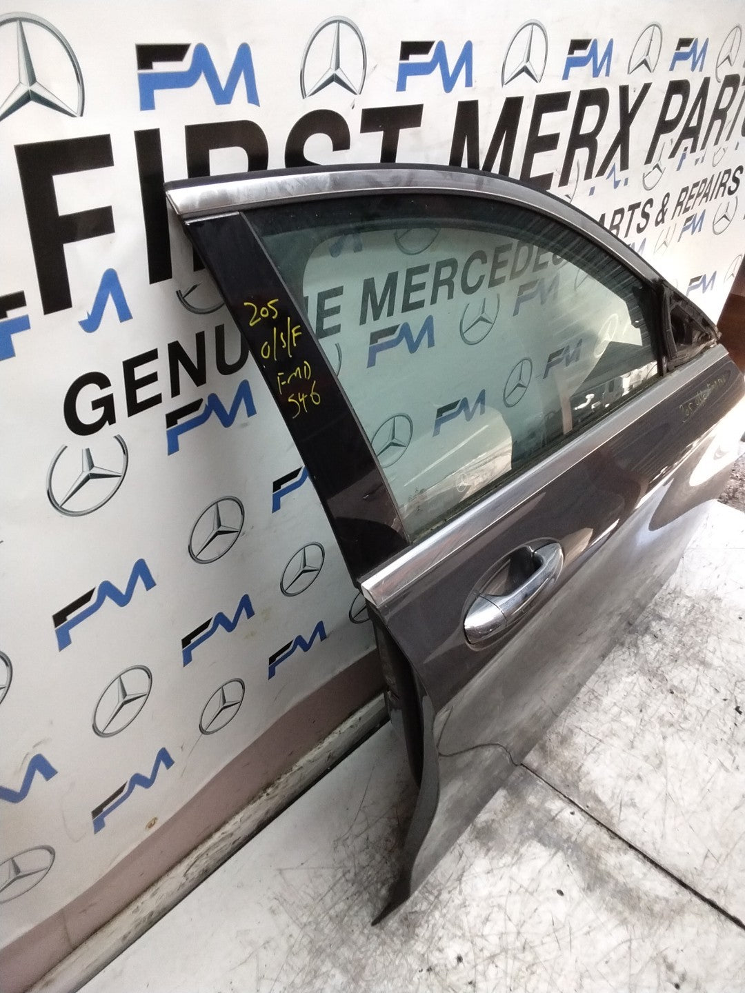 MERCEDES C-CLASS W205 SLN DRIVER FRONT DOOR OSF GREY COMPLETE 2014-21 FMD546