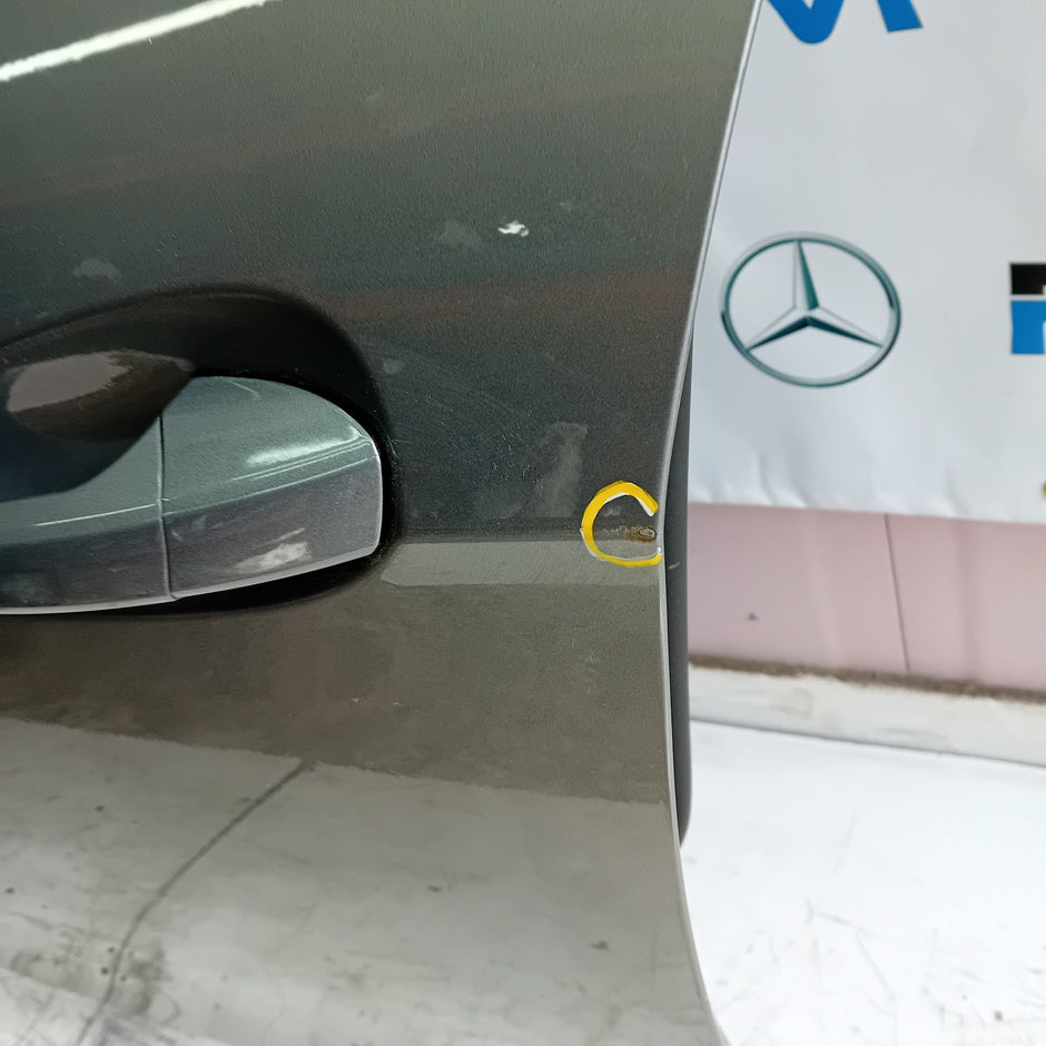MERCEDES BENZ  E-CLASS W212 PASSENGE SIDE FRONT DOOR N/S/F COMPLETE GREY FMD113