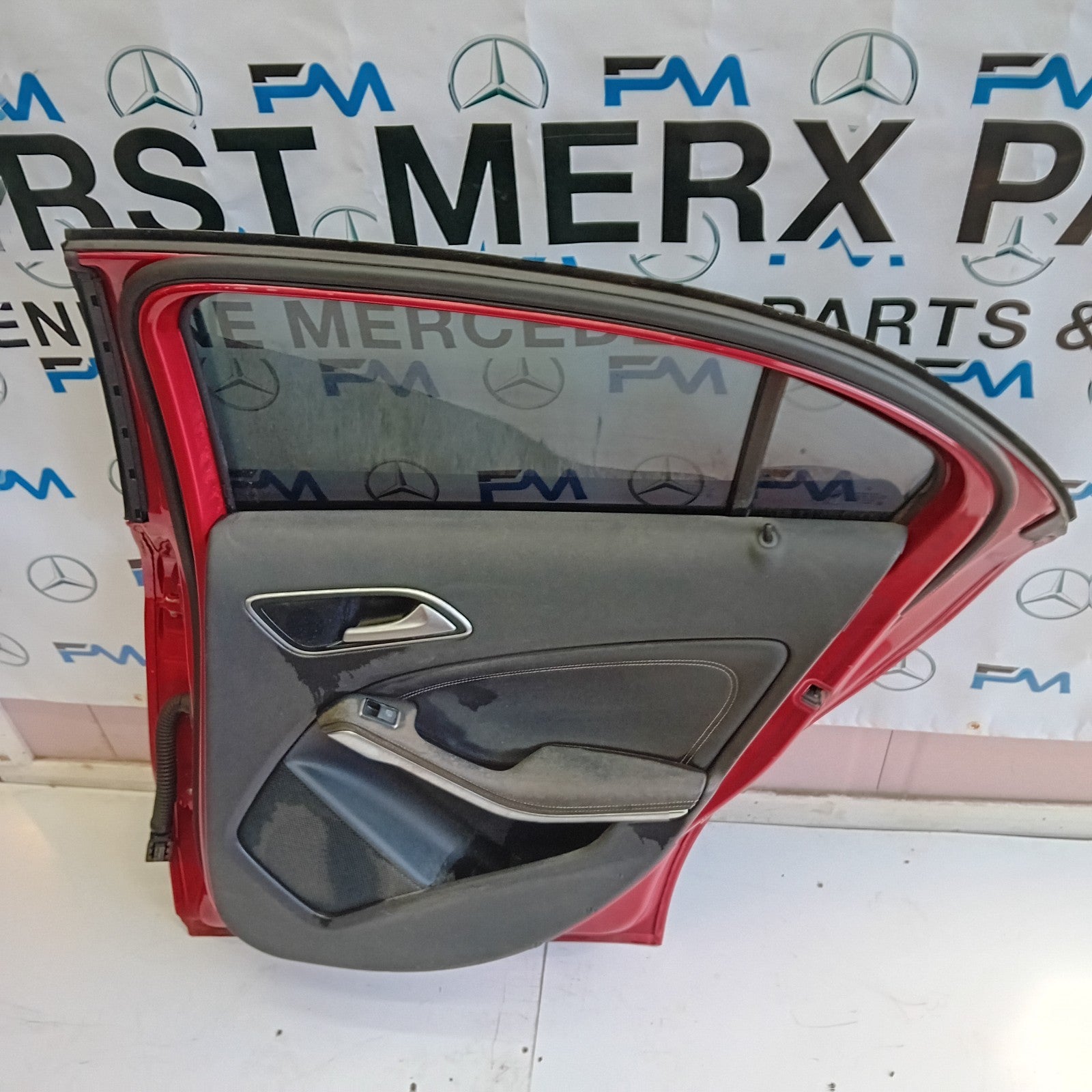 MERCEDES BENZ A-CLASS  DRIVER SIDE REAR DOOR ( OFF SIDE REAR ) FM08