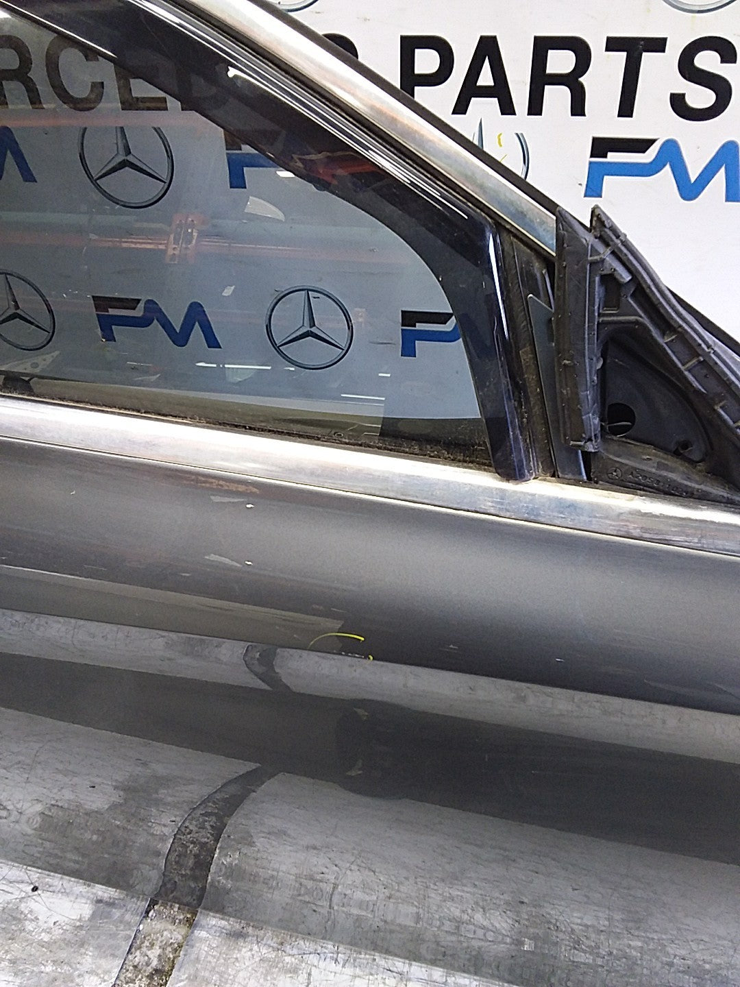 MERCEDES BENZ C-CLASS W205 SLN DRIVER FRONT DOOR OSF GREY 2014-21  FMD621