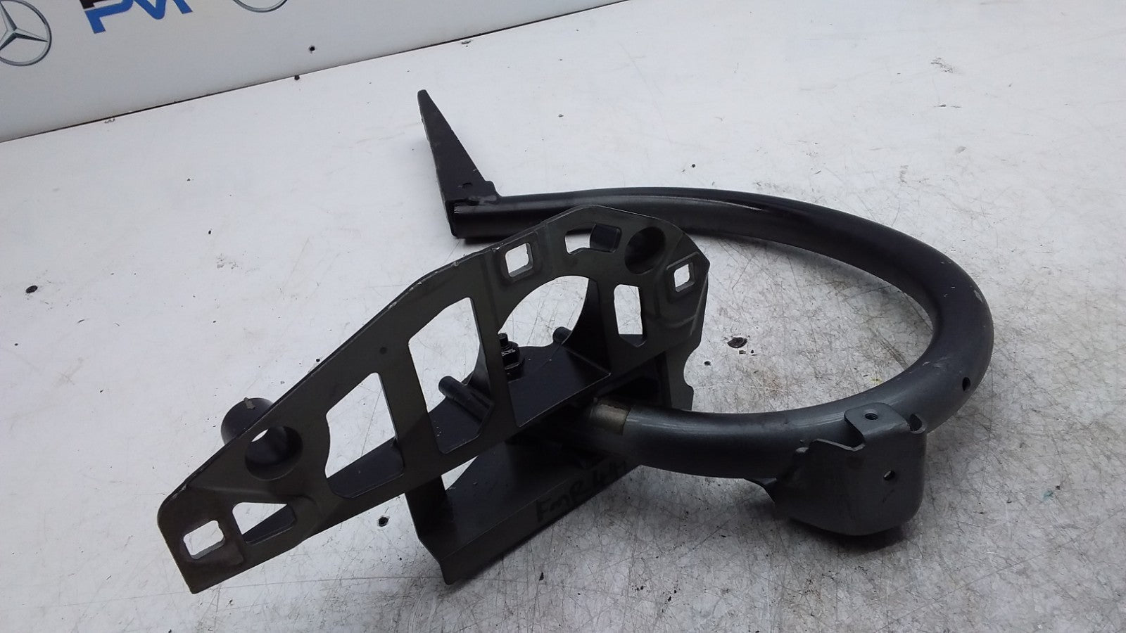 MERCEDES BENZ C-CLASS W205 TAILGATE TRUNK HINGE REAR RIGHT A2057500428 FMR441