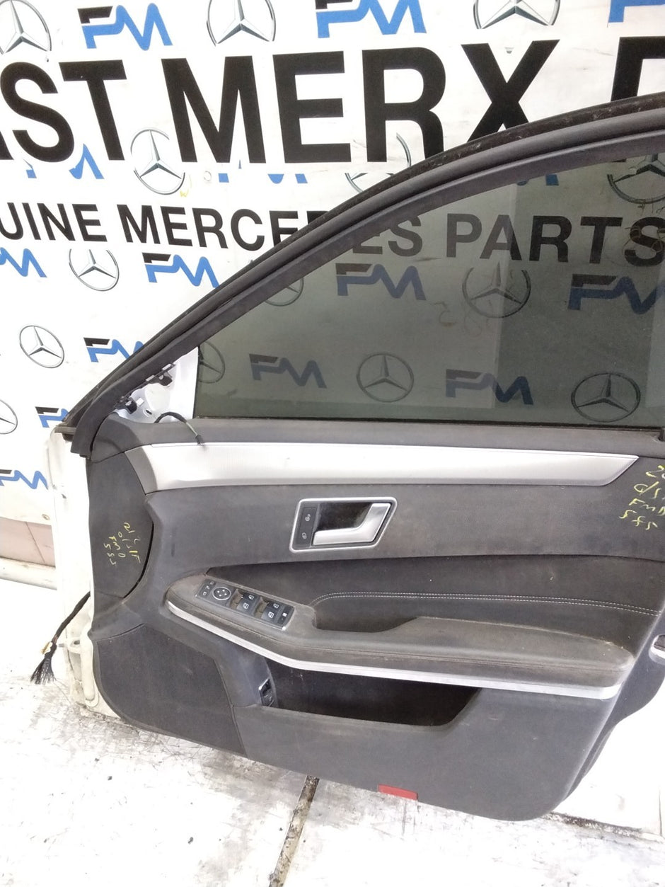 MERCEDES BENZ   E-CLASS W212  DRIVER FRONT DOOR OSF WHITE 2009-16  FMD585