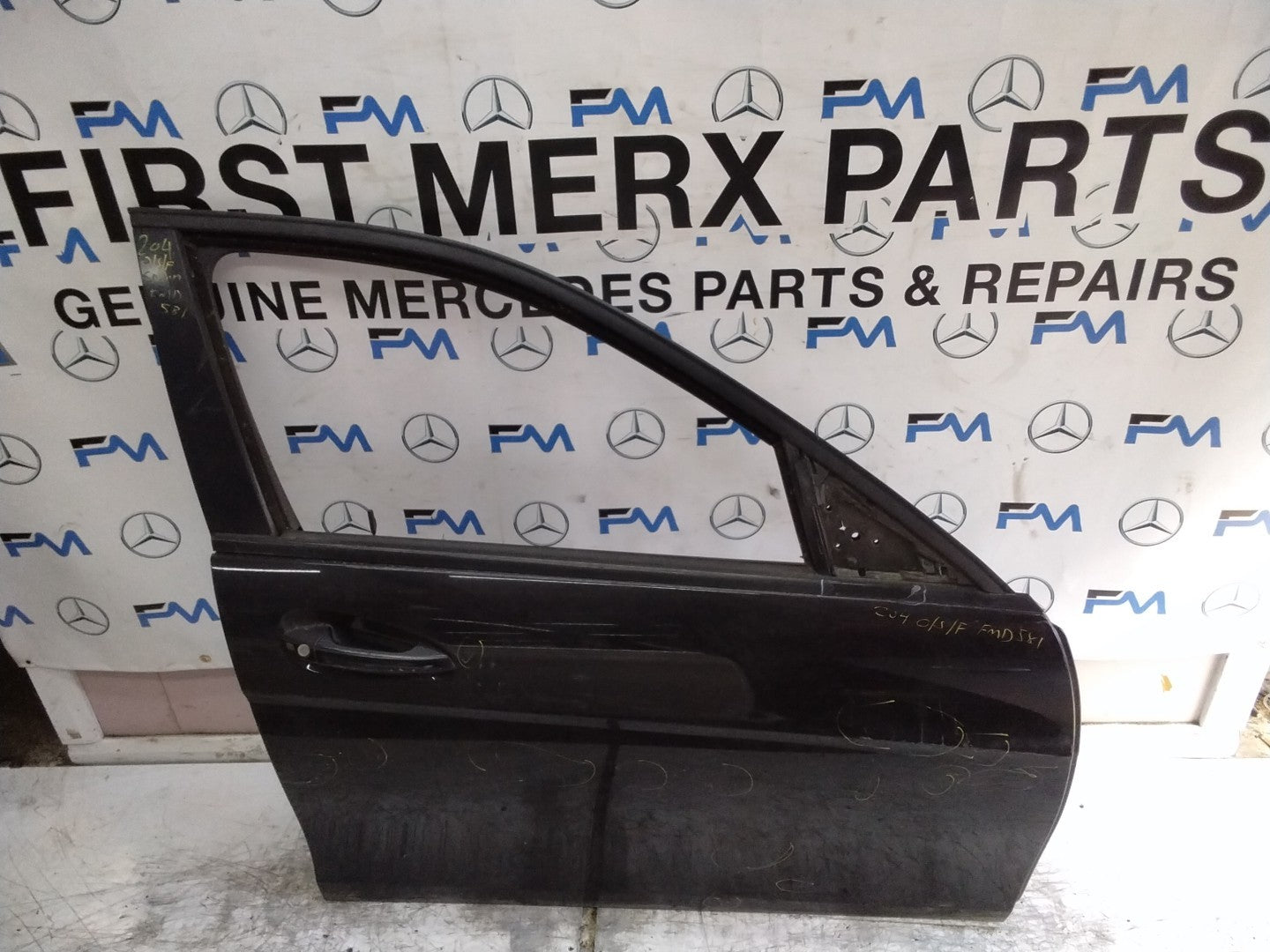 MERCEDES BENZ  C-CLASS W204 DRIVER FRONT DOOR OSF BLACK 2008-14  FMD581