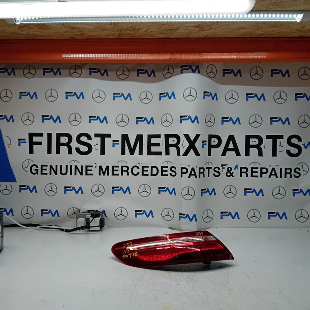 MERCEDES E-CLASS W238 2018 REAR PASSENGER N/S TAIL LIGHT A2389062001 FMT68