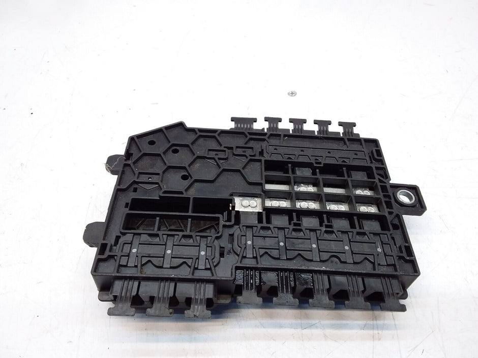 Mercedes E-Class W213 Front Inboard Fuxebox Module Unit A2135406200 FM00363