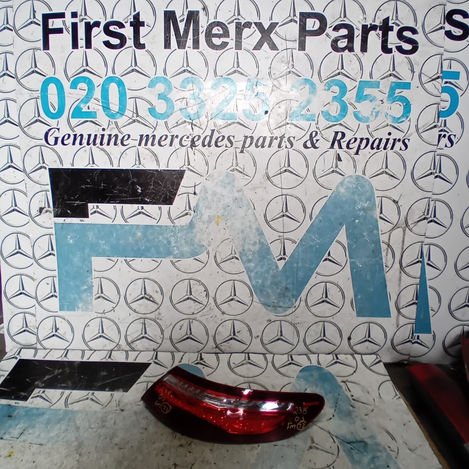 MERCEDES BENZ E-CLASS W238 COUPE REAR DRIVER SIDE LIGHT A2389062101