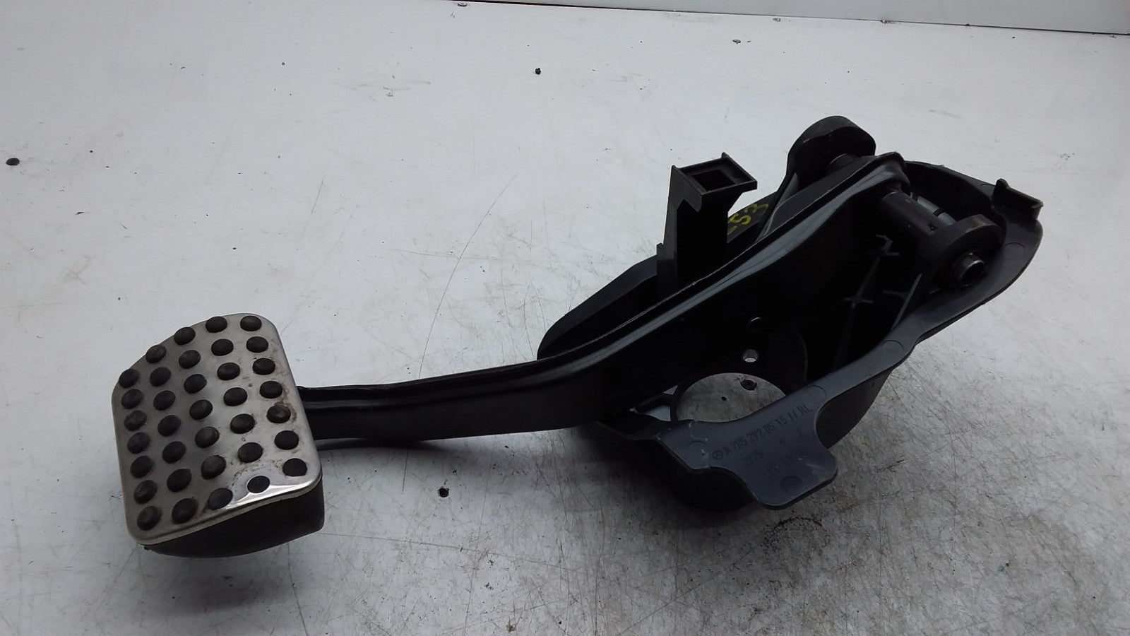 MERCEDES BENZ  C-CLASS W205 AMG BRAKE PEDAL SYSTEM A2052920107 FMR434