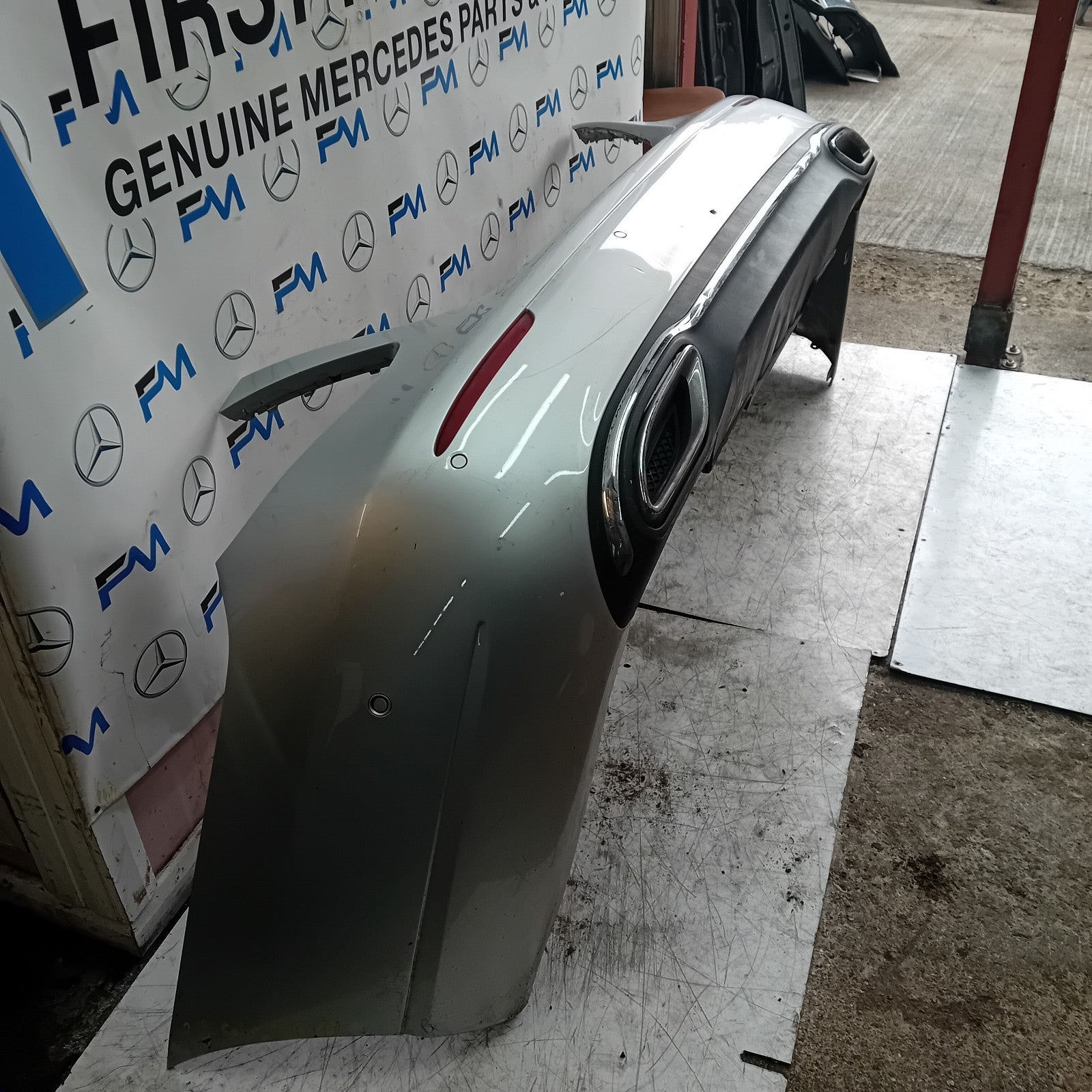 MERCEDES BENZ E-CLASS W213 SALOON REAR BUMPER SILVER 2016 A2138850025 FMX73