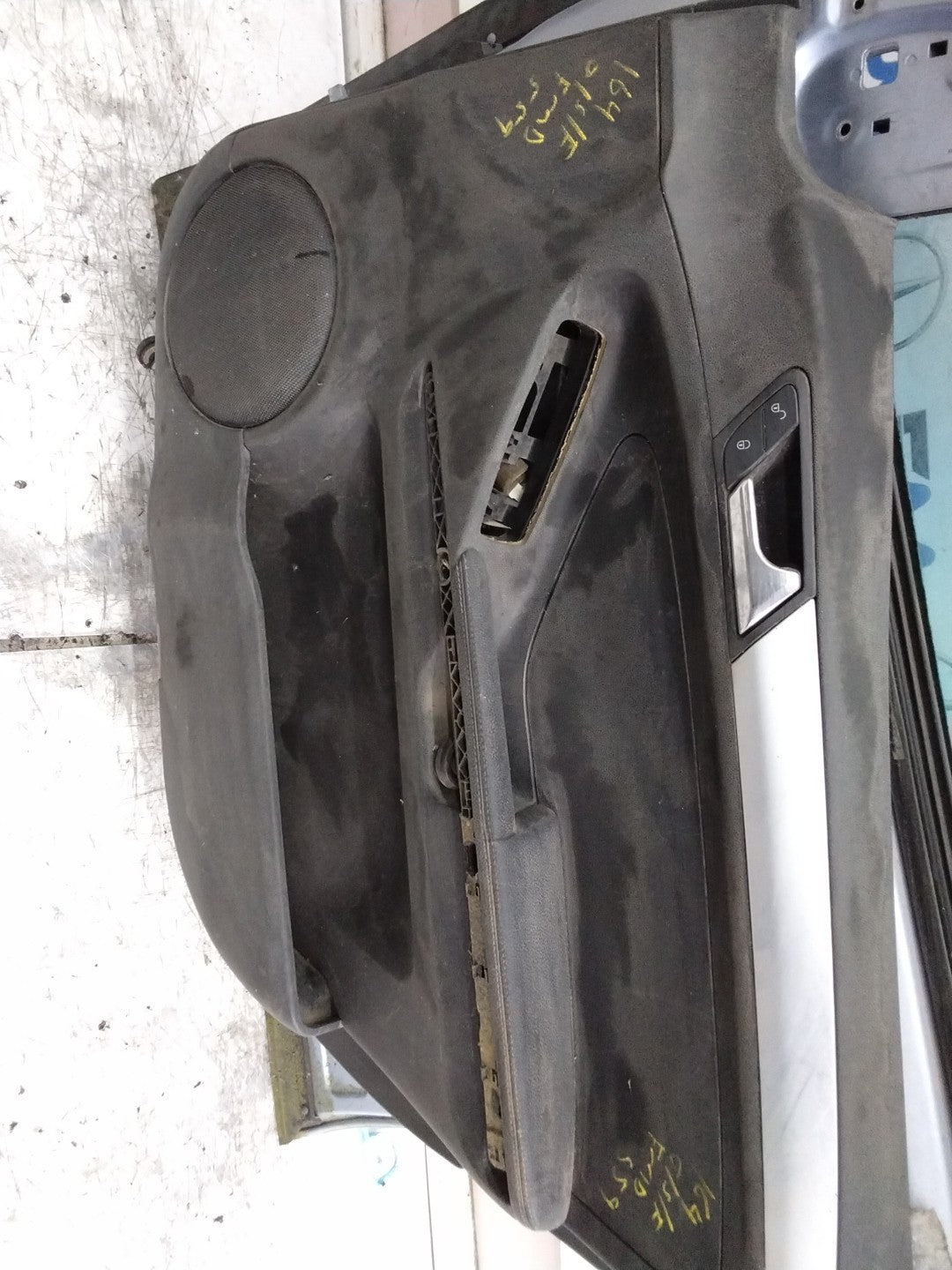 MERCEDES M-CLASS W164  DRIVER FRONT DOOR OSF  2005-2011 SILVER  FMD559